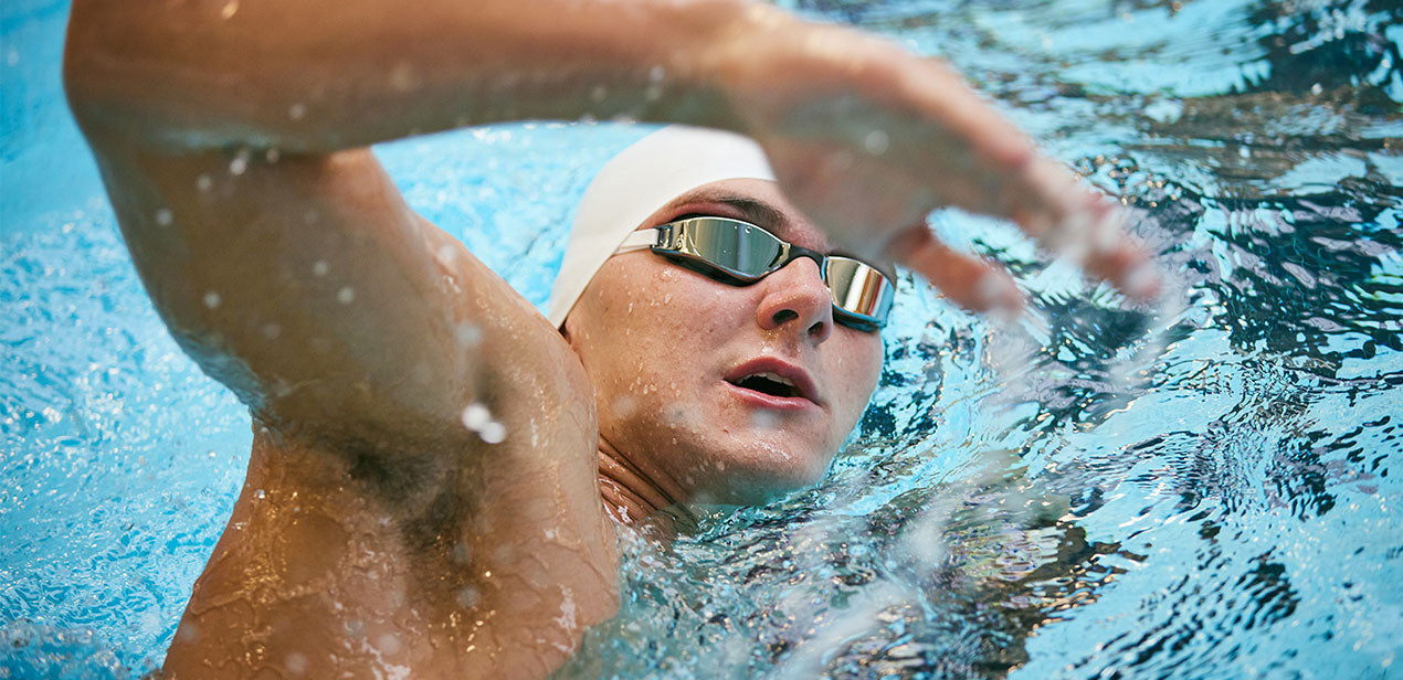 Jacob Whittle swimming freestyle